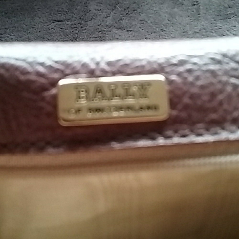 BALLY Rare Vintage Crossbody Bag - Picture 7 of 8